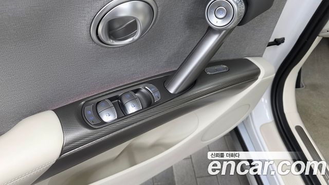 Genesis GV60 2022 — photo 29