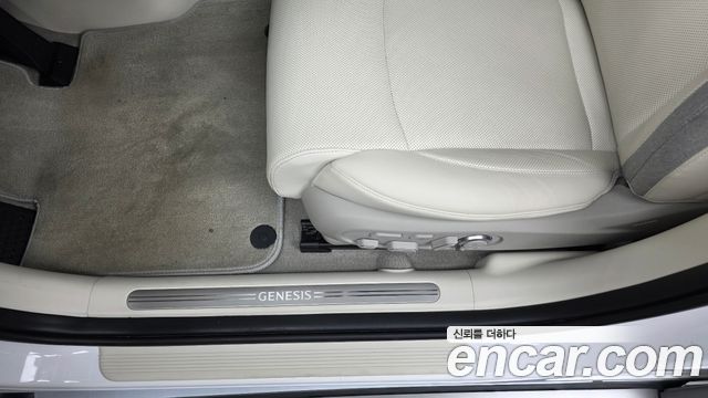 Genesis GV60 2022 — photo 31
