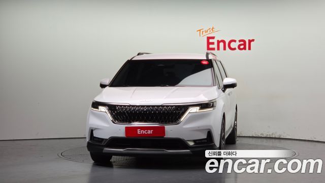 Kia Canival 2023 — photo 3