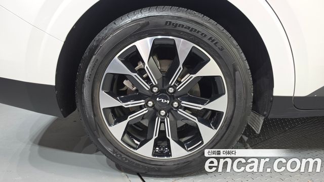Kia Canival 2023 — photo 5