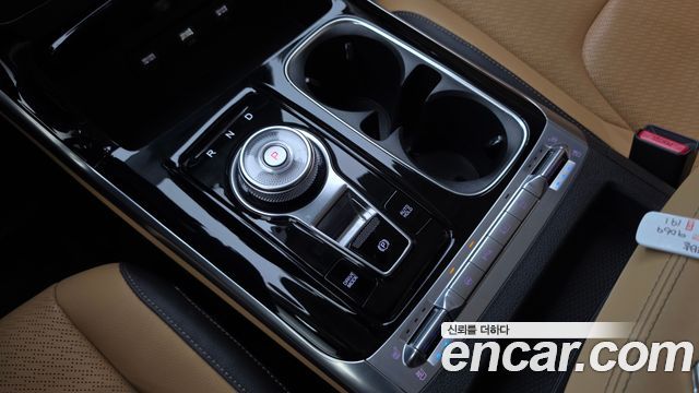Kia Canival 2023 — photo 12