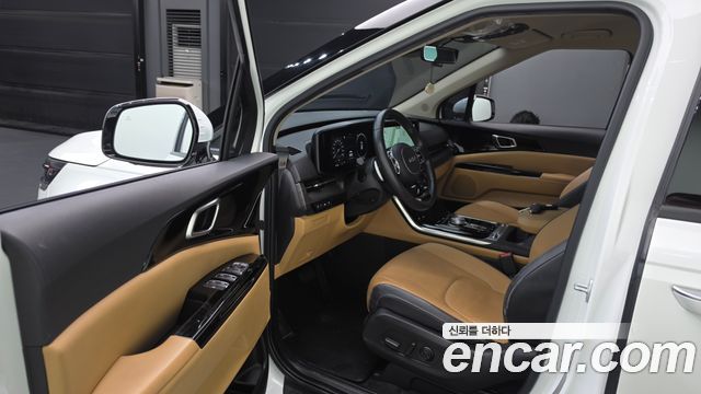 Kia Canival 2023 — photo 13