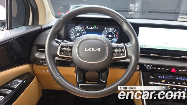 Kia Canival 2023 — photo 19