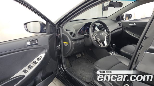 Hyundai Accent 2014 — photo 10