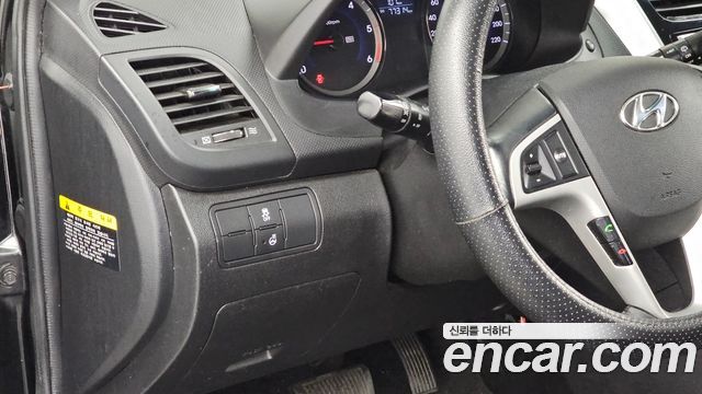 Hyundai Accent 2014 — photo 19