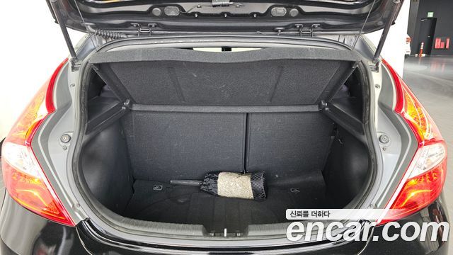 Hyundai Accent 2014 — photo 20