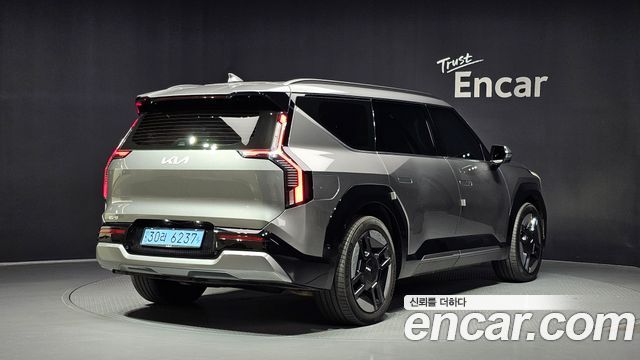 Kia EV9 2024 — photo 2