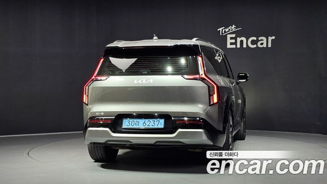 Kia EV9 2024 — photo 4
