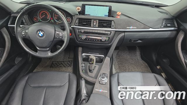 BMW 3-Series 2012 — photo 7