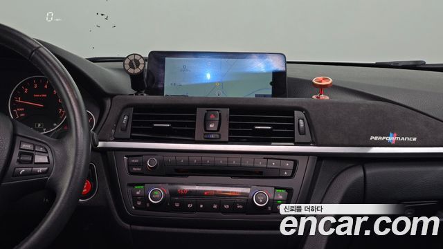 BMW 3-Series 2012 — photo 14