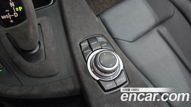 BMW 3-Series 2012 — photo 18