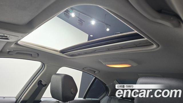 BMW 3-Series 2012 — photo 19