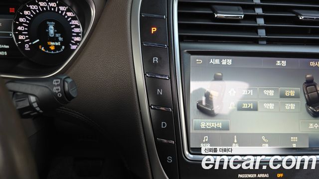Lincoln MKX 2016 — photo 9