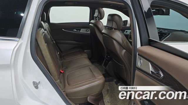 Lincoln MKX 2016 — photo 11