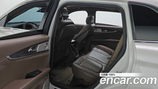Lincoln MKX 2016 — photo 12