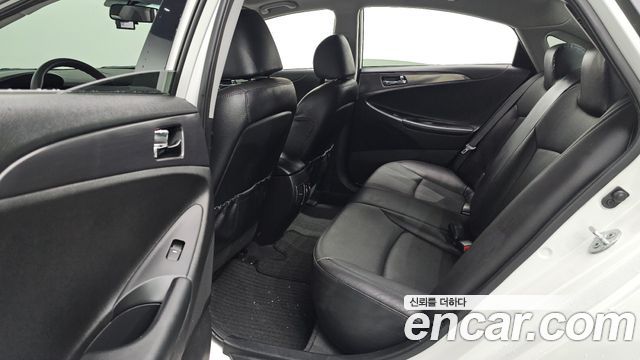 Hyundai Sonata 2012 — photo 12