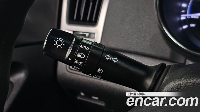 Hyundai Sonata 2012 — photo 17