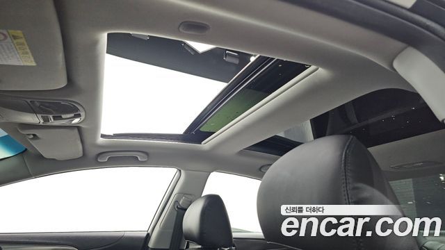 Hyundai Sonata 2012 — photo 19