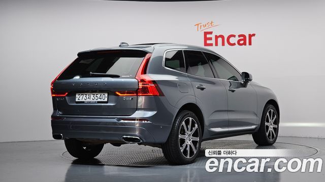 Volvo XC60 2019 — photo 2