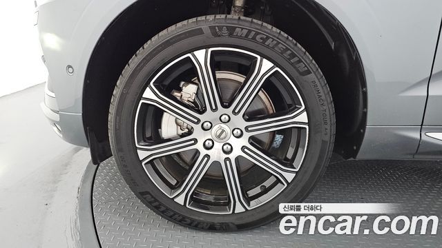 Volvo XC60 2019 — photo 5