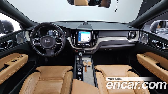 Volvo XC60 2019 — photo 7