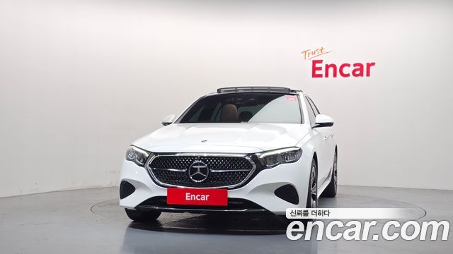 Mercedes-Benz E-Class 2026 — photo 3