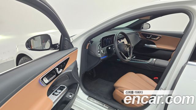 Mercedes-Benz E-Class 2026 — photo 13