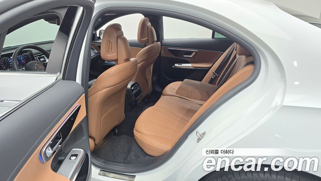Mercedes-Benz E-Class 2026 — photo 17