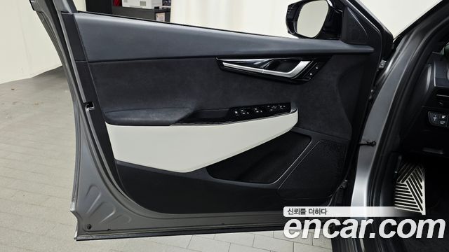Kia EV6 2023 — photo 14