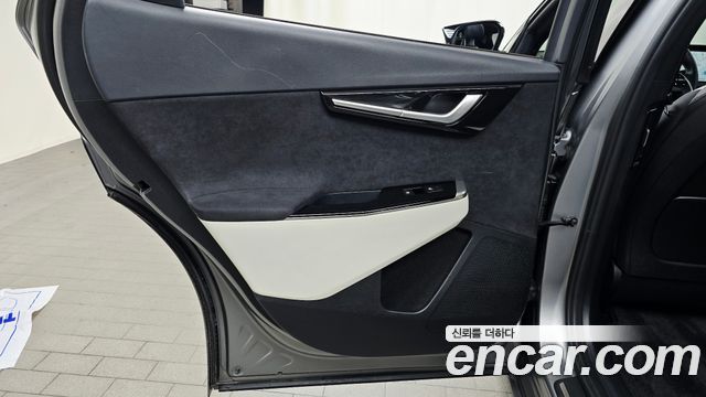 Kia EV6 2023 — photo 15