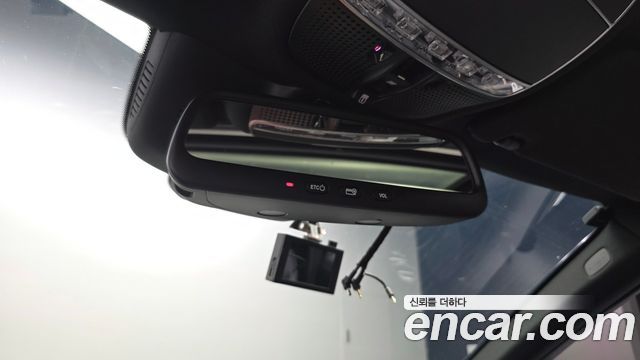 Mercedes-Benz S-Class 2015 — photo 19