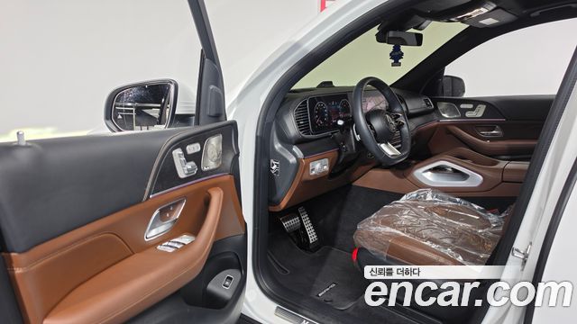 Mercedes-Benz GLS-Class 2025 — photo 10