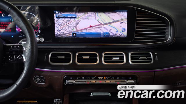 Mercedes-Benz GLS-Class 2025 — photo 14