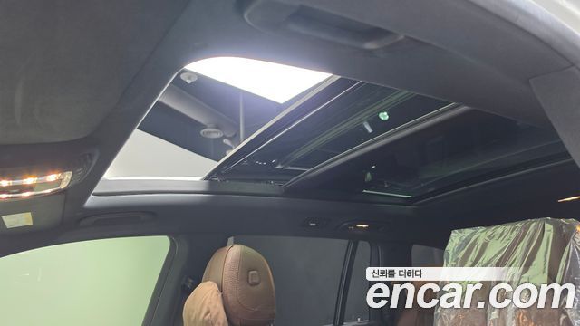 Mercedes-Benz GLS-Class 2025 — photo 19