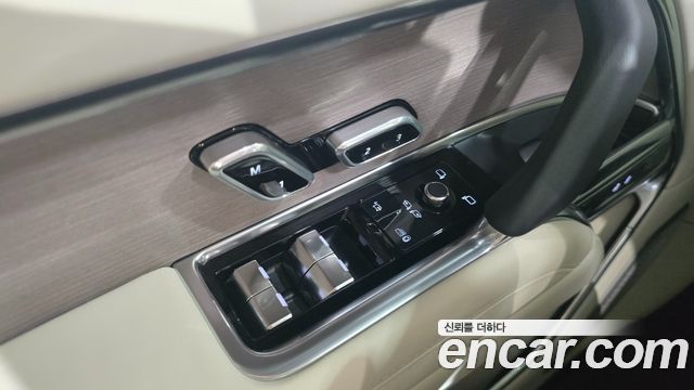 Land Rover Range Rover 2025 — photo 14