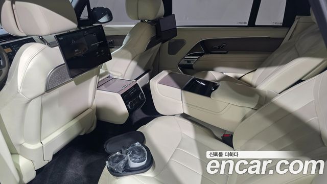 Land Rover Range Rover 2025 — photo 16
