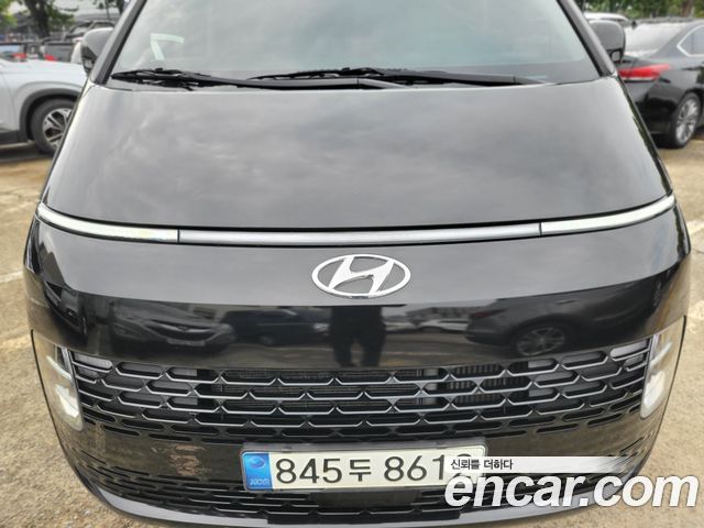 Hyundai Staria 2022 — photo 2