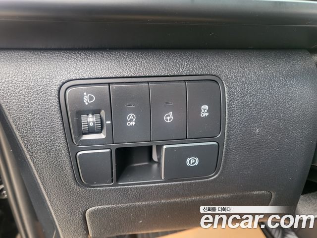 Hyundai Staria 2022 — photo 9