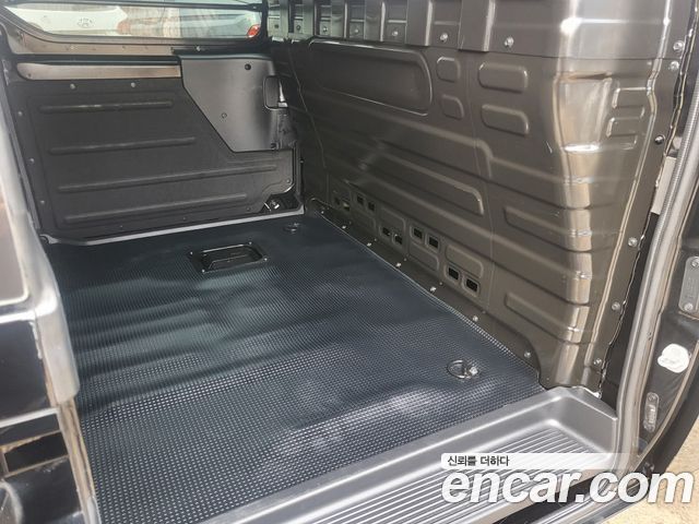 Hyundai Staria 2022 — photo 10