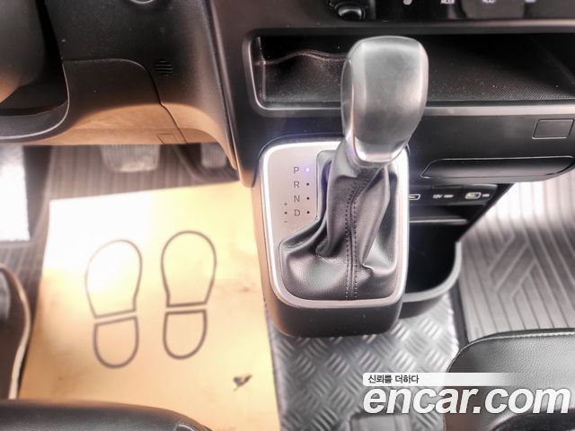 Hyundai Staria 2022 — photo 12