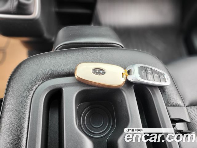Hyundai Staria 2022 — photo 13