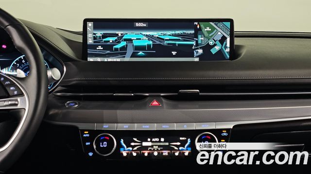 Genesis G80 2022 — photo 14
