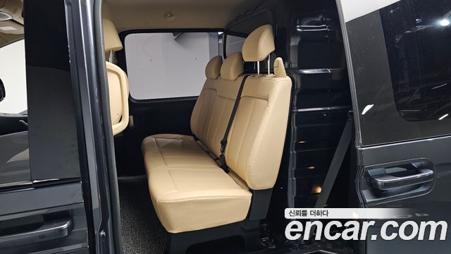 Hyundai Staria 2022 — photo 18