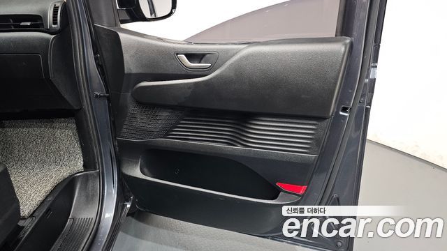 Hyundai Staria 2022 — photo 15