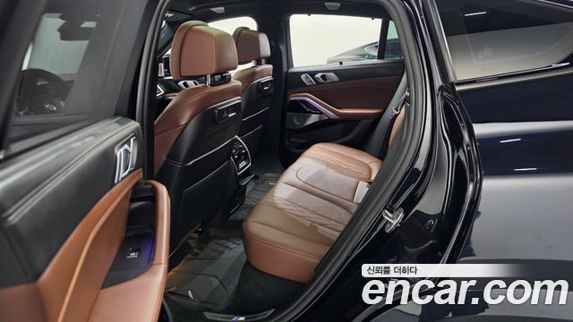 BMW X6 2021 — photo 17
