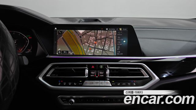 BMW X6 2021 — photo 19
