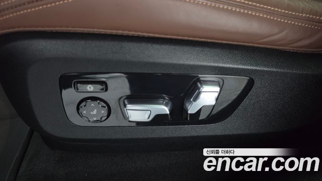 BMW X6 2021 — photo 31
