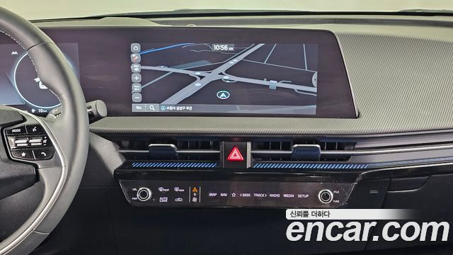 Kia EV6 2022 — photo 24