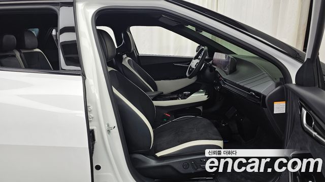 Kia EV6 2022 — photo 16