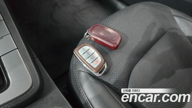 Hyundai AVANTE 2018 — photo 28